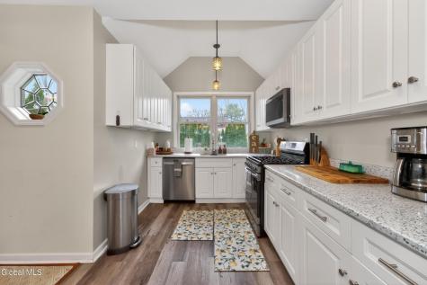 1528 Myron Street Niskayuna NY 12309