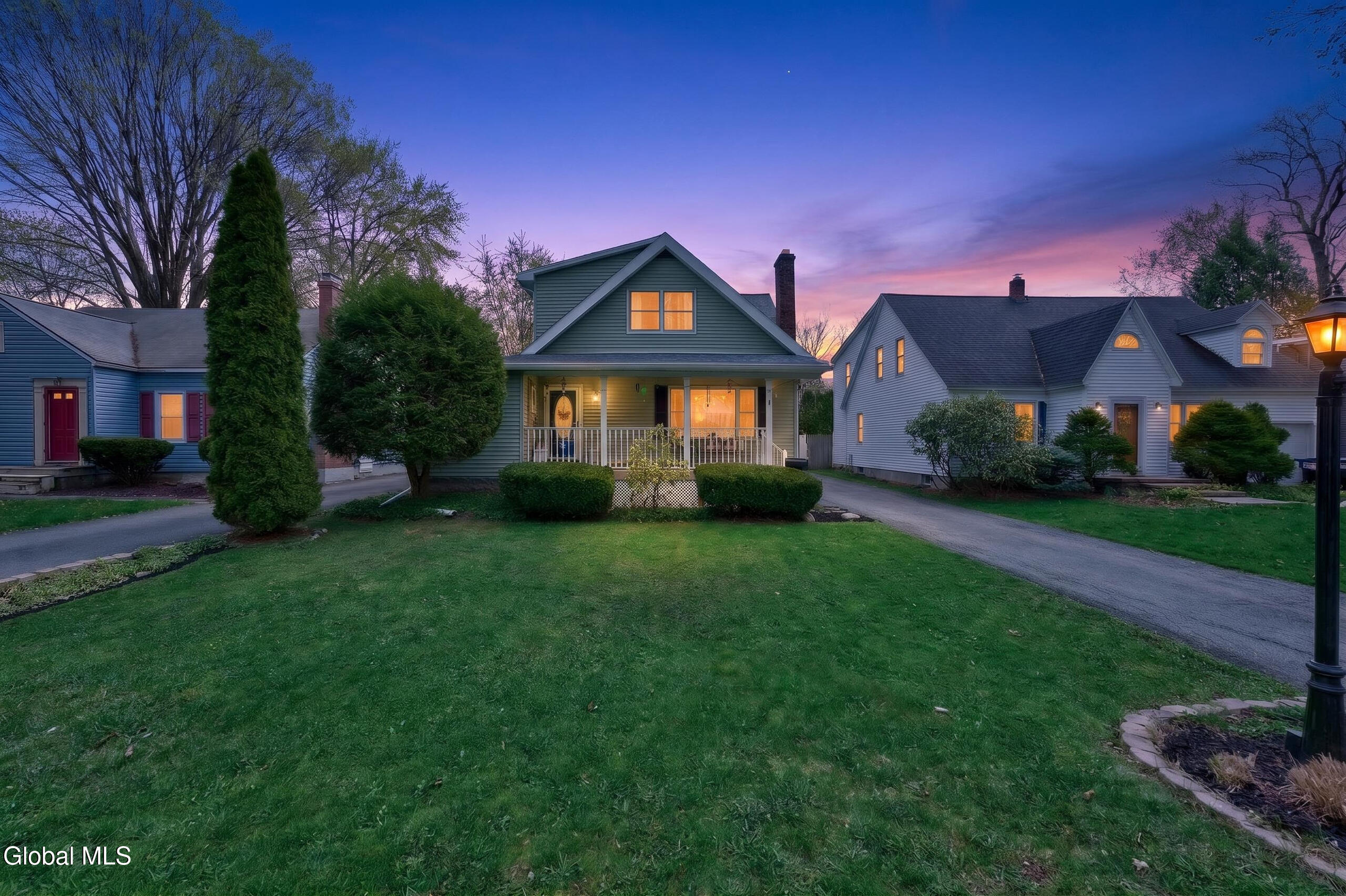 1528 Myron Street Niskayuna NY 12309