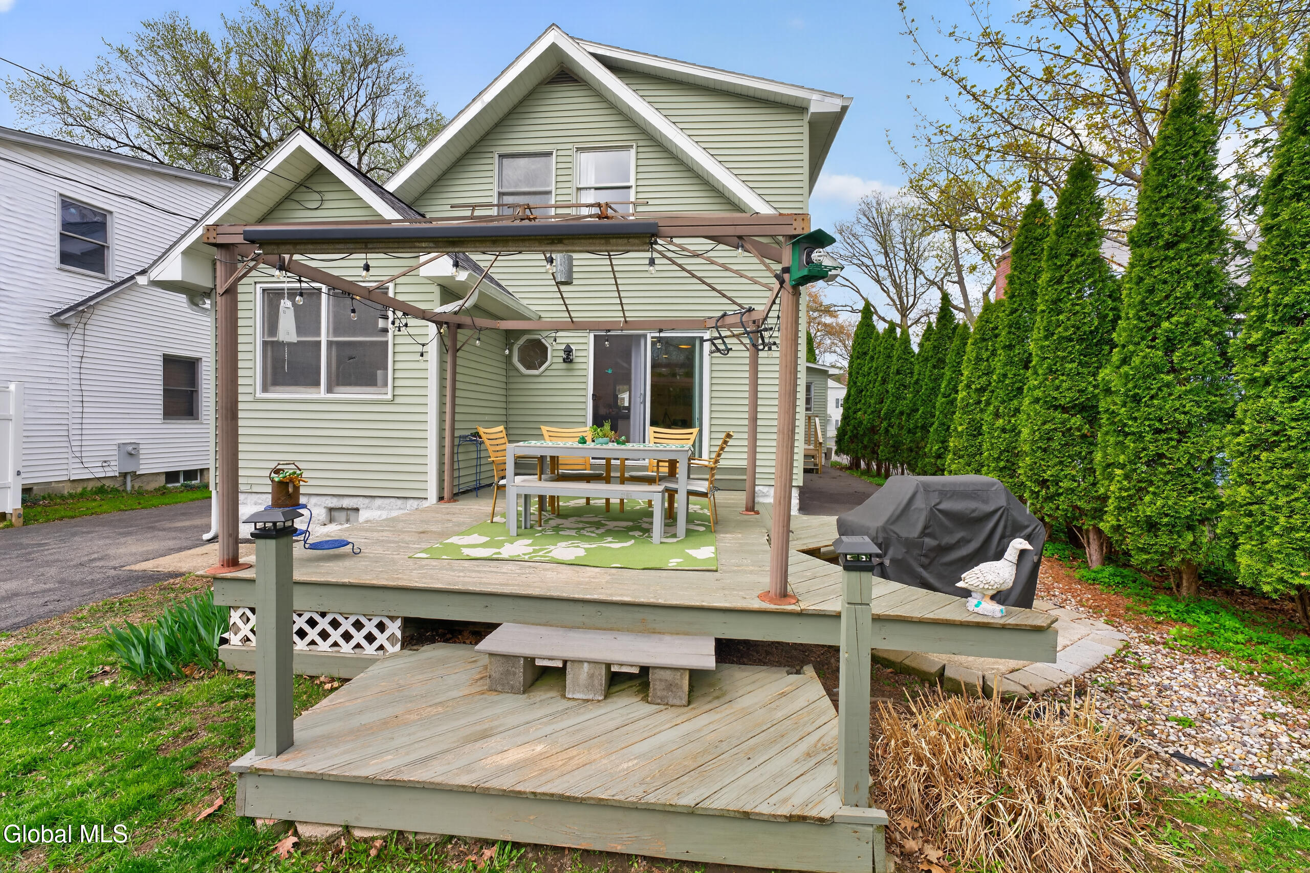 1528 Myron Street Niskayuna NY 12309