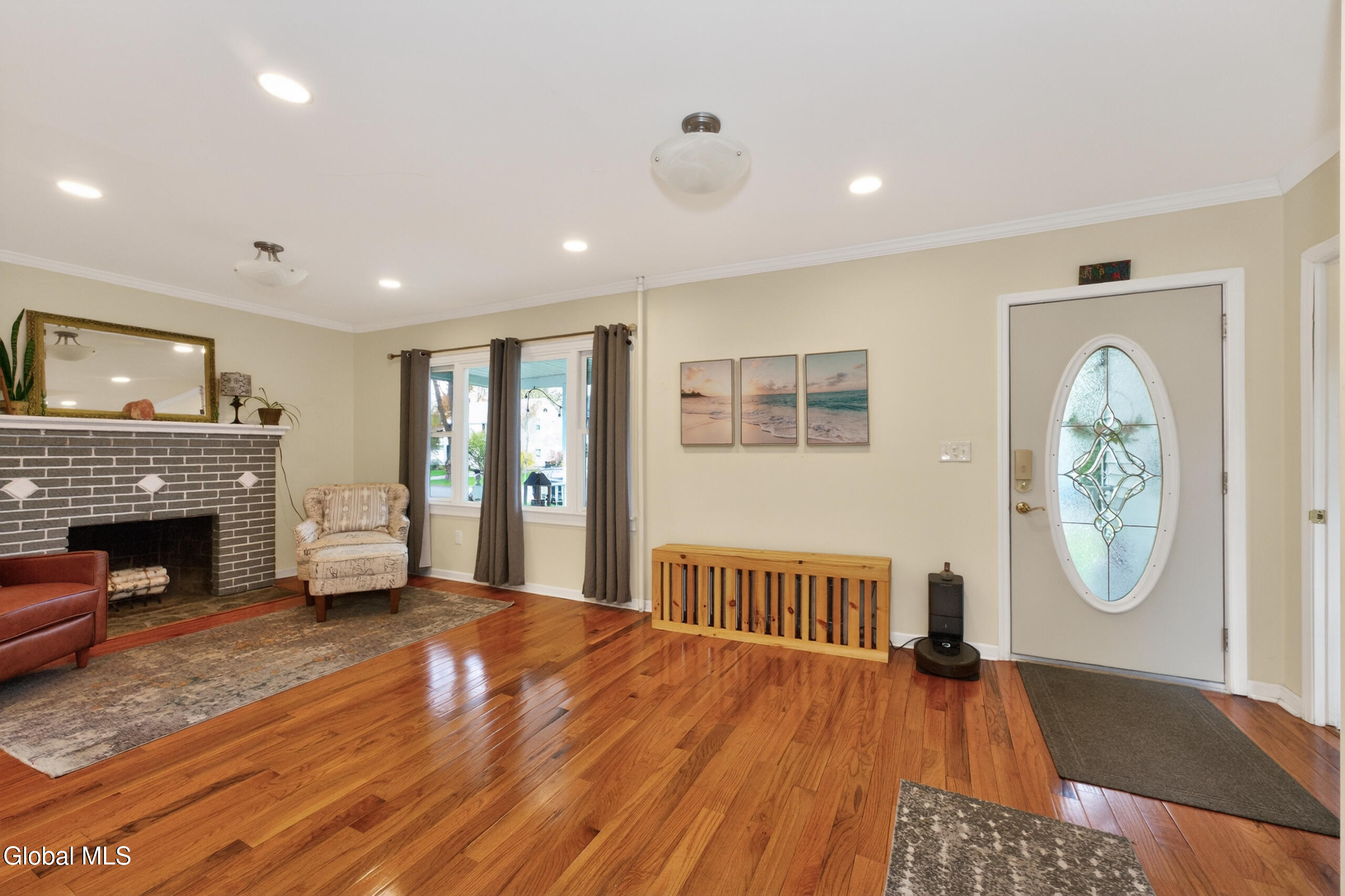 1528 Myron Street Niskayuna NY 12309
