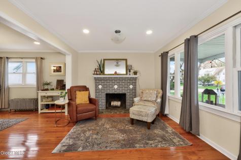 1528 Myron Street Niskayuna NY 12309