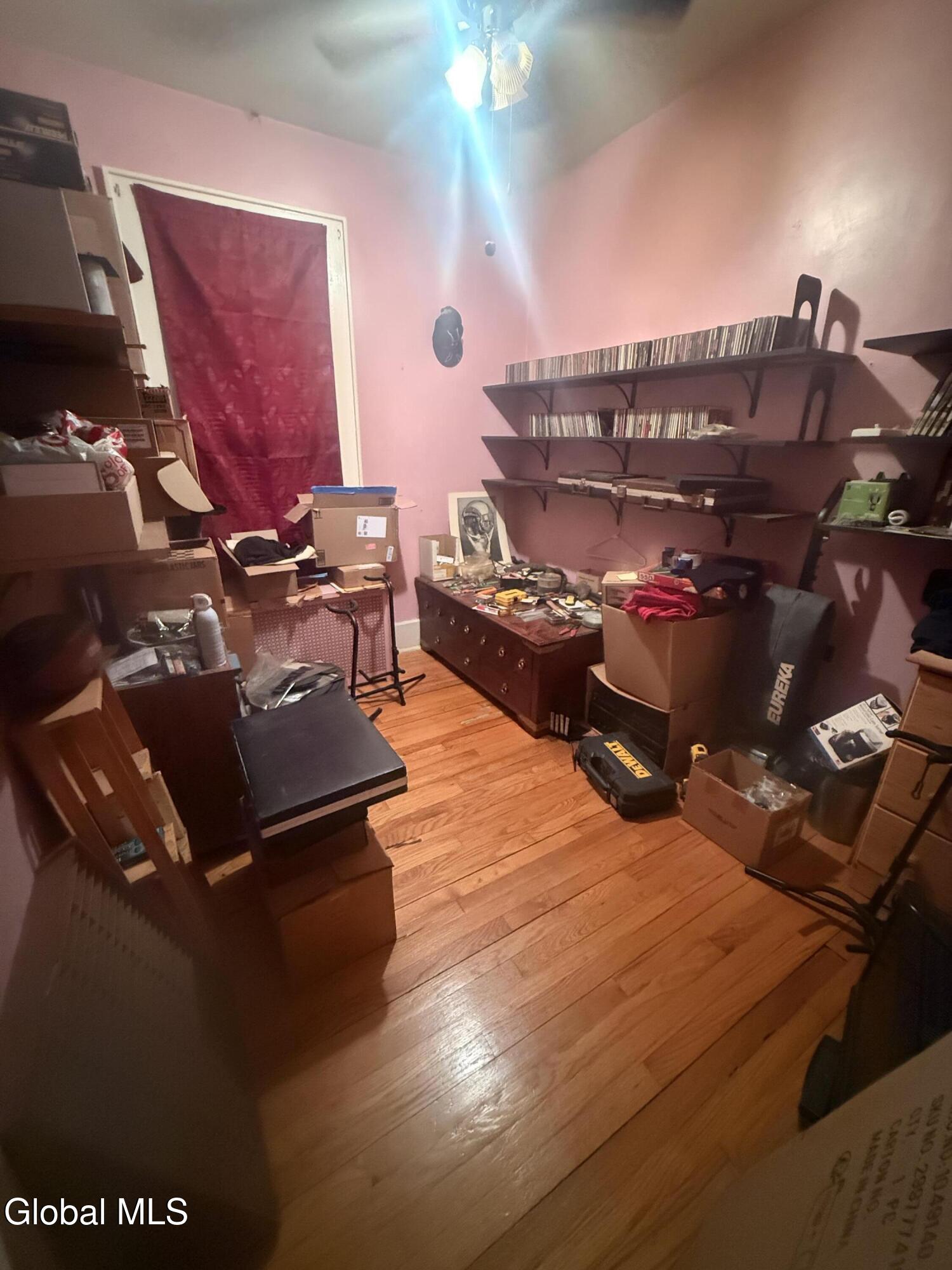 1741 Avenue H Schenectady NY 12304