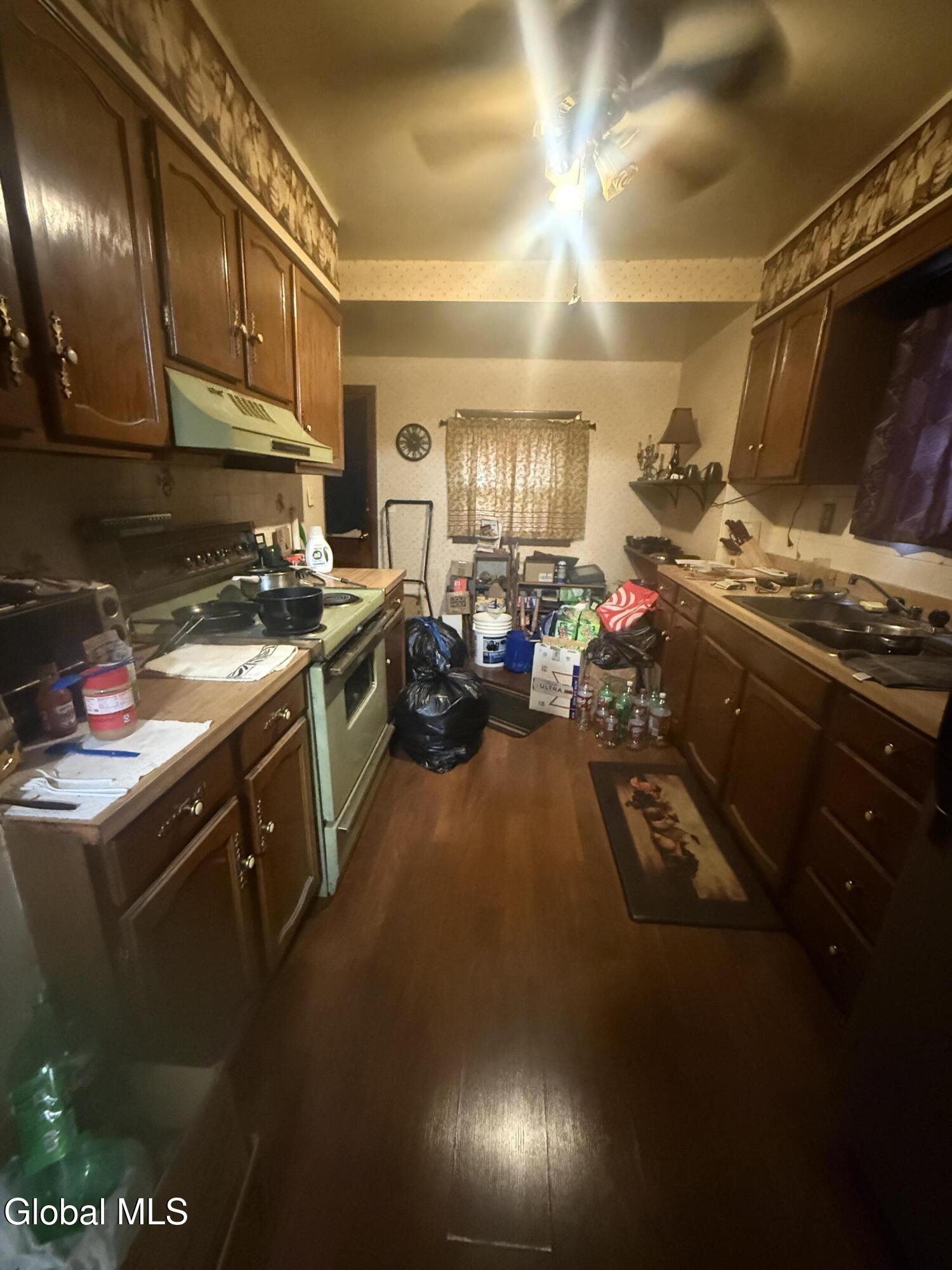 1741 Avenue H Schenectady NY 12304