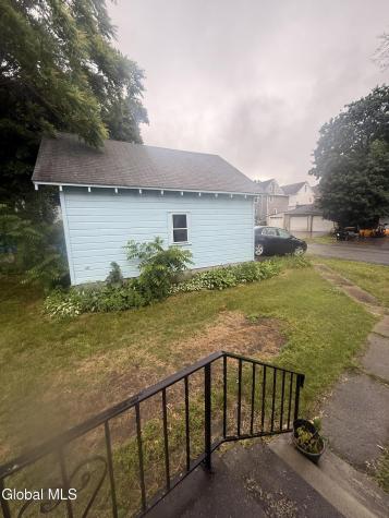 1741 Avenue H Schenectady NY 12304
