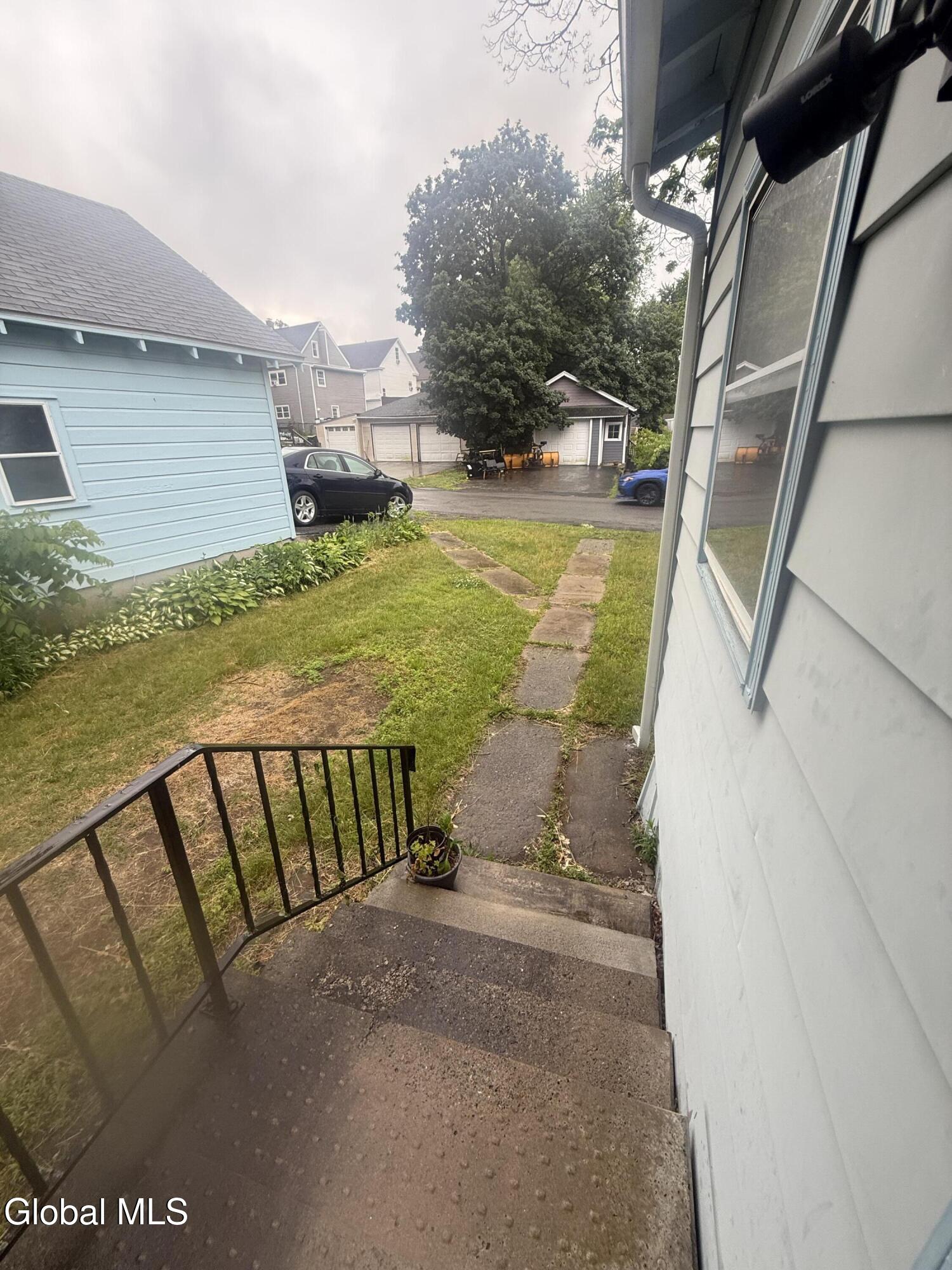 1741 Avenue H Schenectady NY 12304