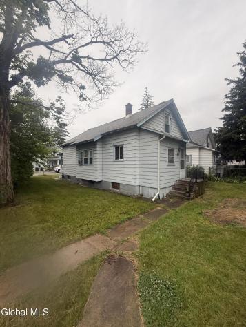 1741 Avenue H Schenectady NY 12304