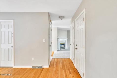 25B Mapleridge Avenue Halfmoon NY 12065