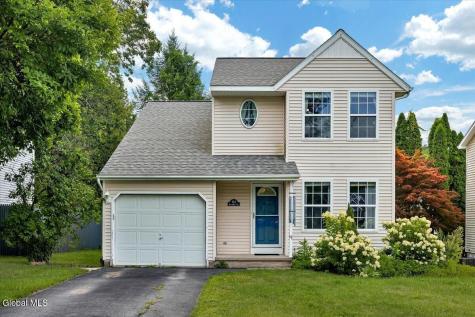 25B Mapleridge Avenue Halfmoon NY 12065