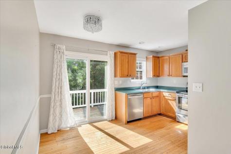 25B Mapleridge Avenue Halfmoon NY 12065