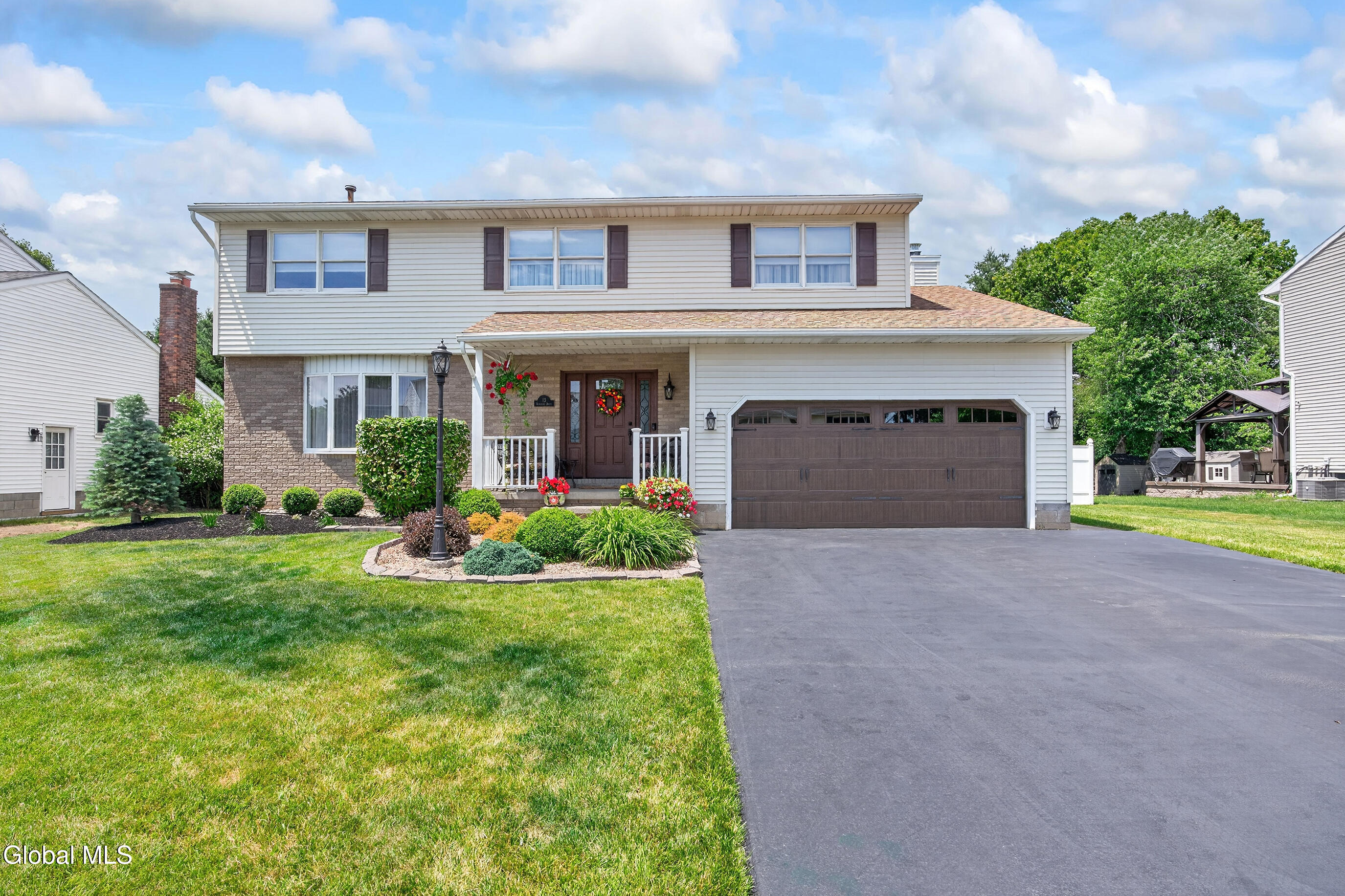 13 Berkshire Drive Colonie NY 12205