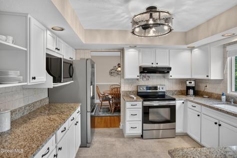 13 Berkshire Drive Colonie NY 12205