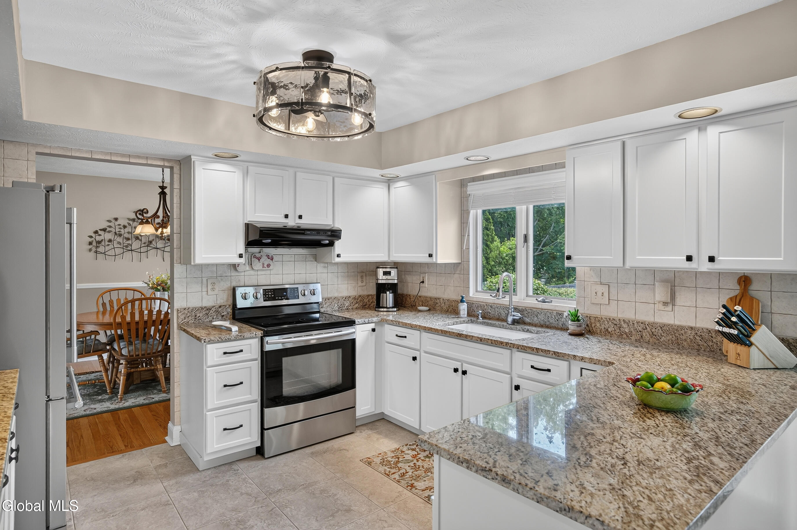 13 Berkshire Drive Colonie NY 12205