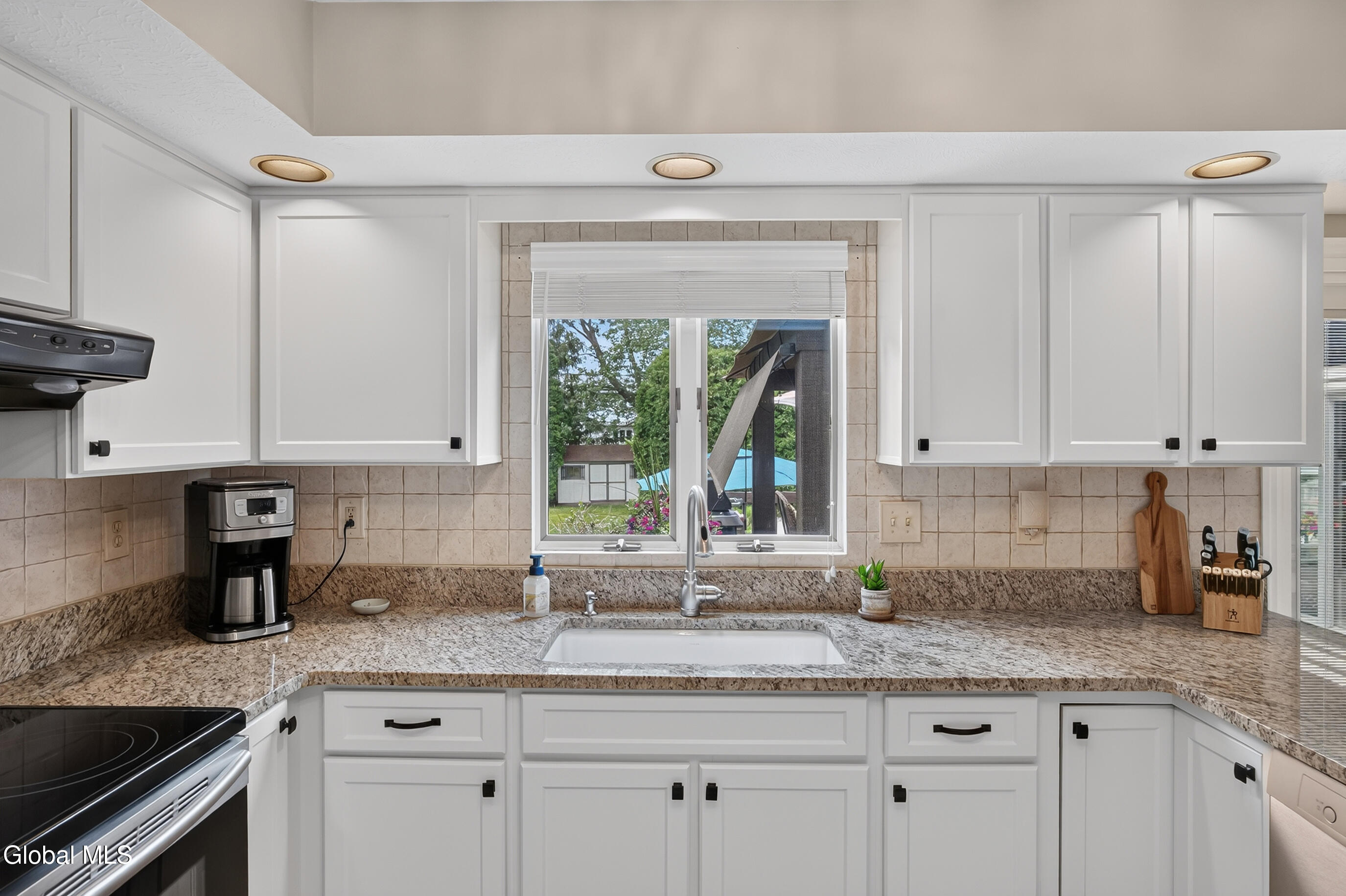 13 Berkshire Drive Colonie NY 12205