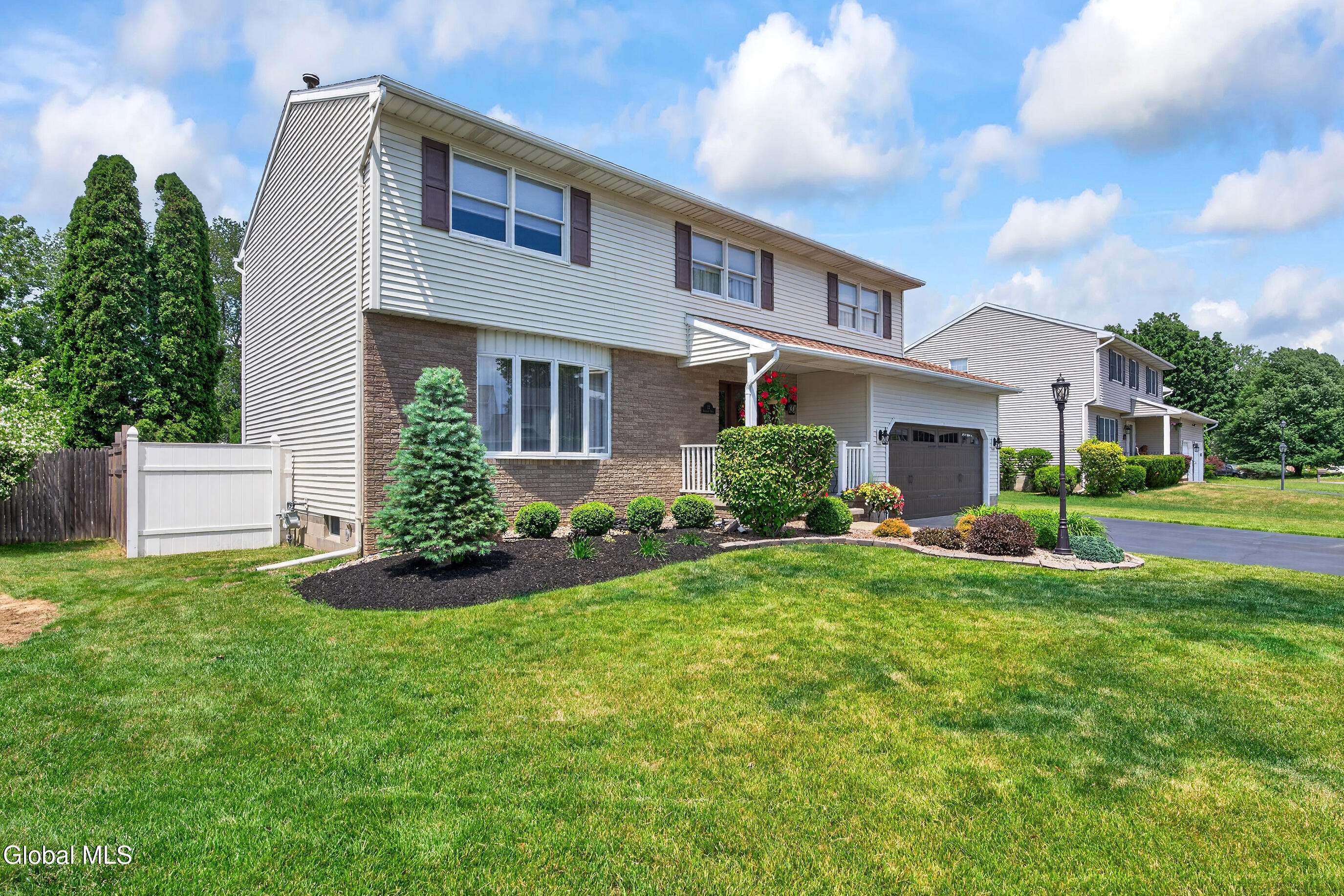 13 Berkshire Drive Colonie NY 12205