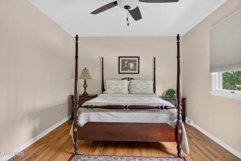 13 Berkshire Drive Colonie NY 12205
