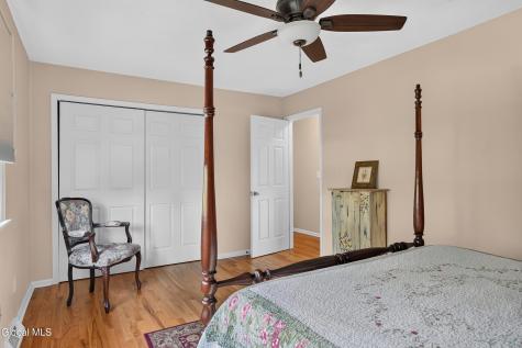 13 Berkshire Drive Colonie NY 12205