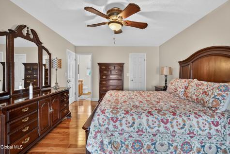 13 Berkshire Drive Colonie NY 12205