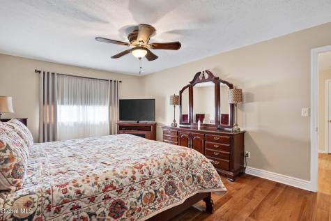13 Berkshire Drive Colonie NY 12205
