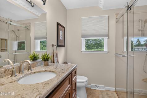 13 Berkshire Drive Colonie NY 12205