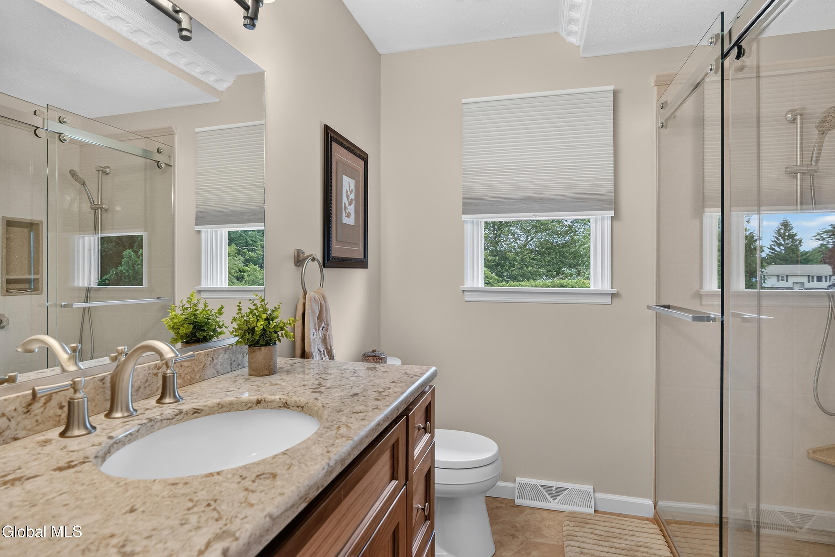 13 Berkshire Drive Colonie NY 12205