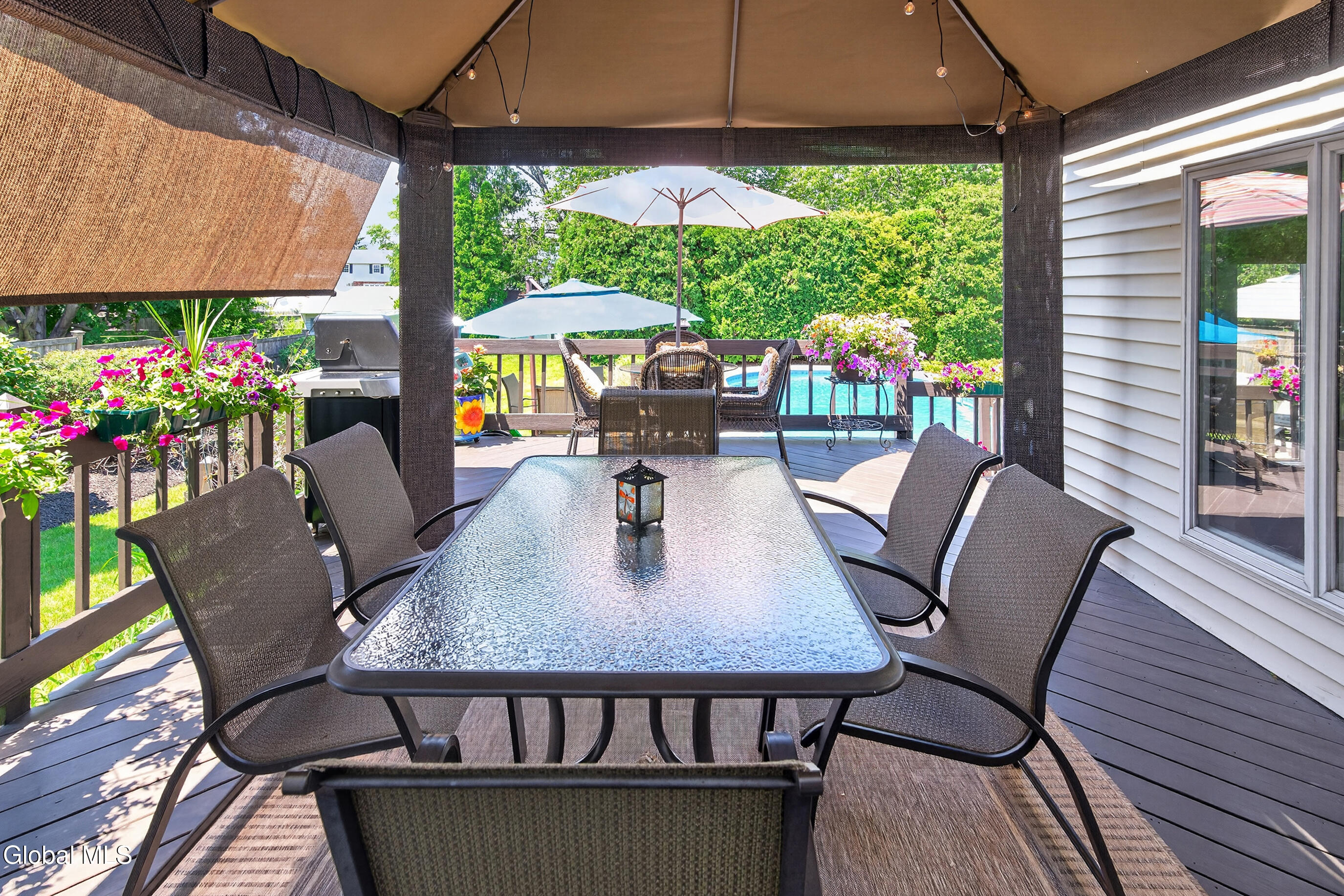 13 Berkshire Drive Colonie NY 12205