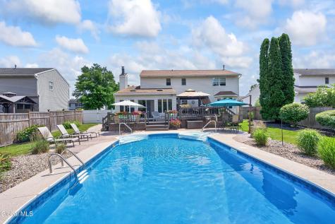13 Berkshire Drive Colonie NY 12205