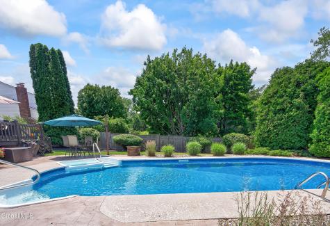 13 Berkshire Drive Colonie NY 12205