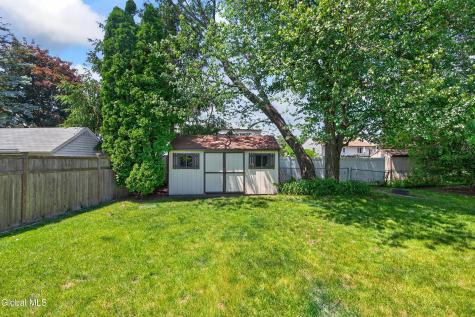 13 Berkshire Drive Colonie NY 12205