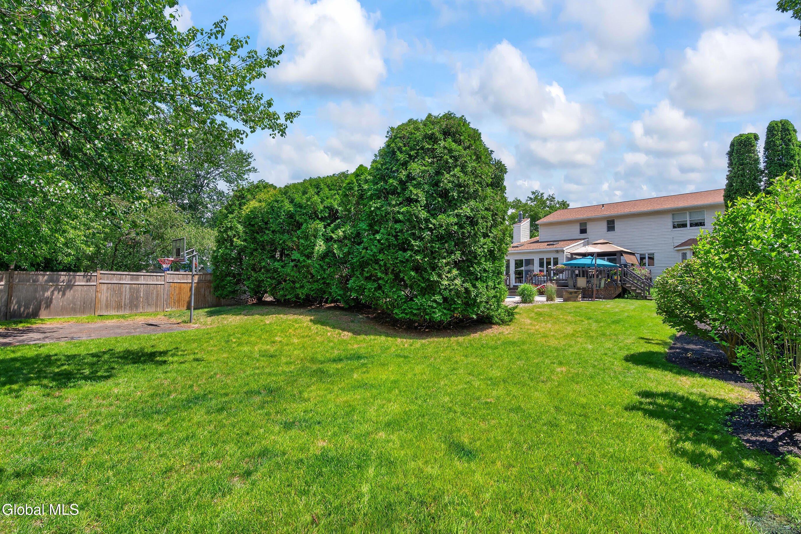 13 Berkshire Drive Colonie NY 12205