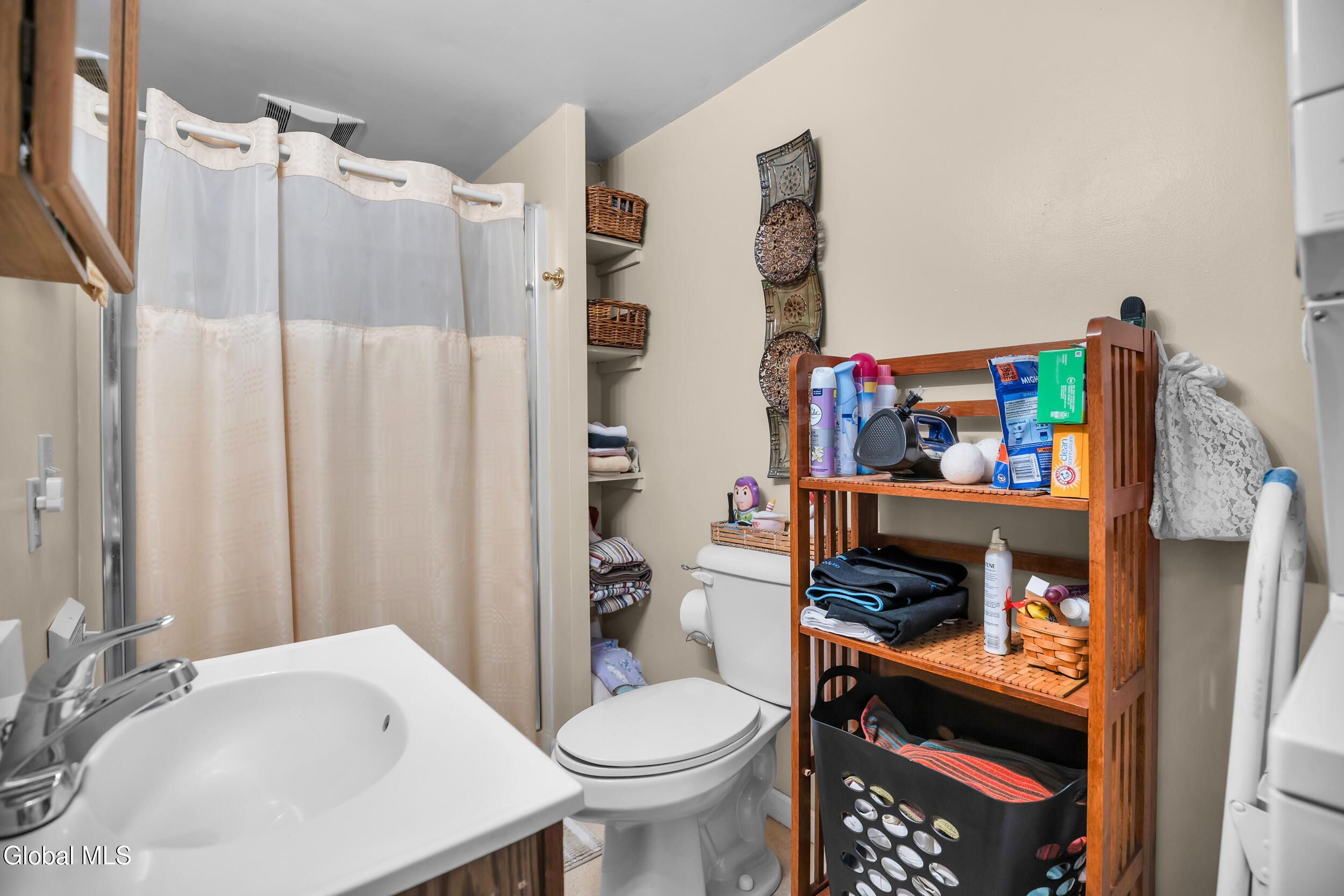 820 Central Parkway Schenectady NY 12309