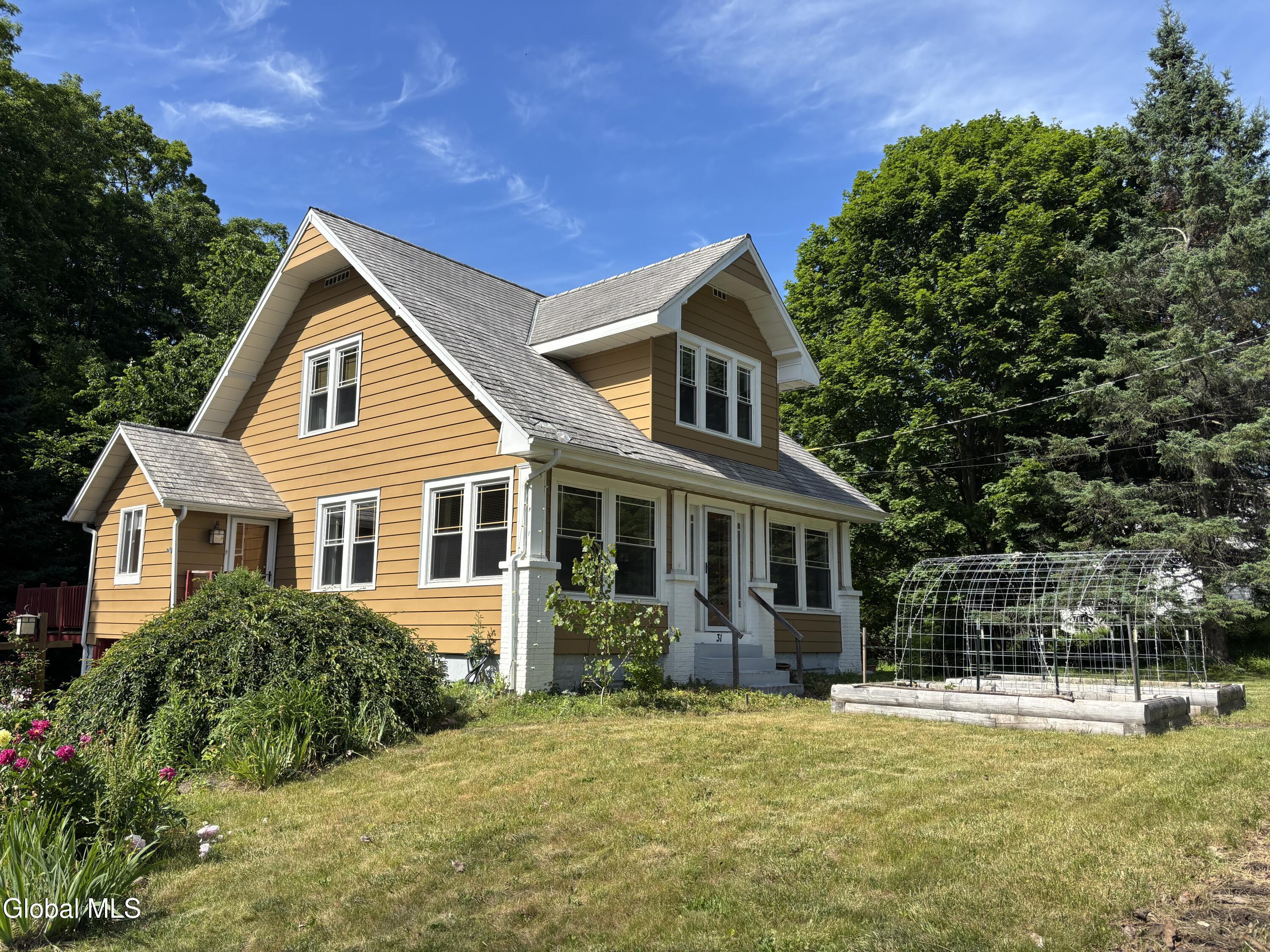 31 Taborton Road Sand Lake NY 12153