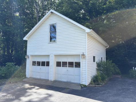31 Taborton Road Sand Lake NY 12153