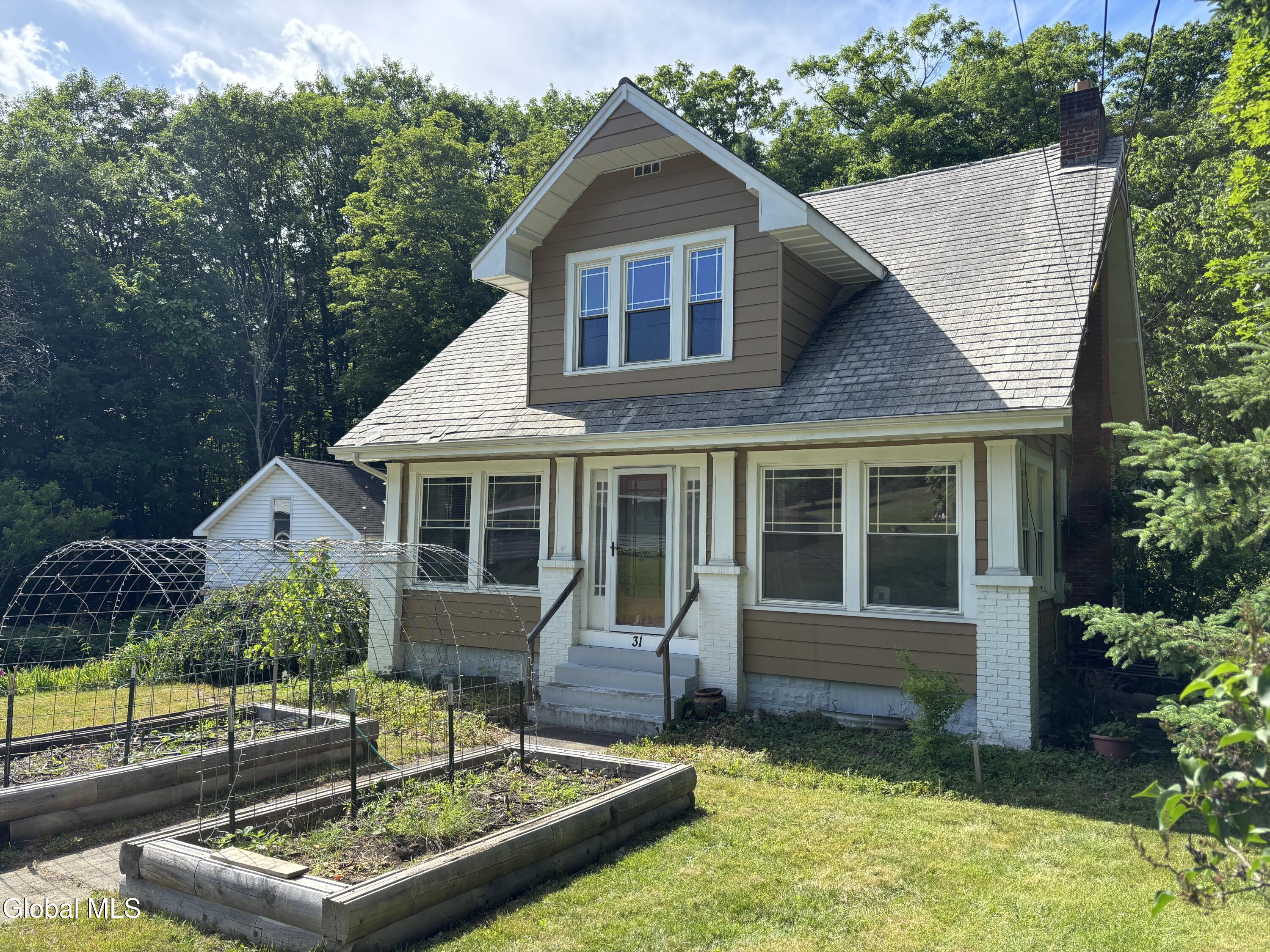 31 Taborton Road Sand Lake NY 12153