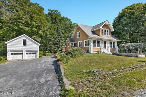 31 Taborton Road Sand Lake NY 12153