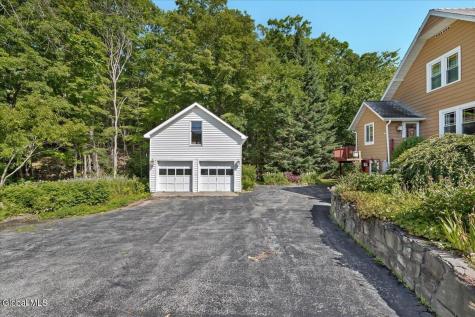 31 Taborton Road Sand Lake NY 12153