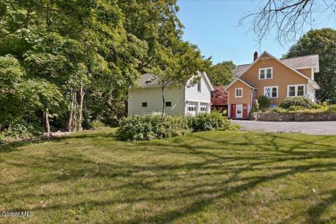 31 Taborton Road Sand Lake NY 12153
