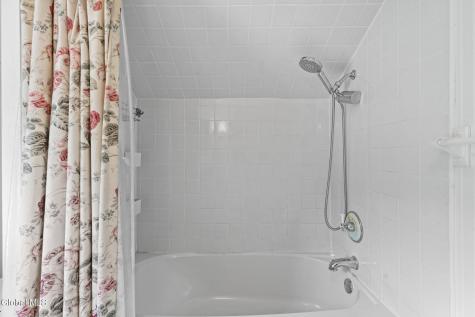 625 Kenwood Avenue Slingerlands NY 12054