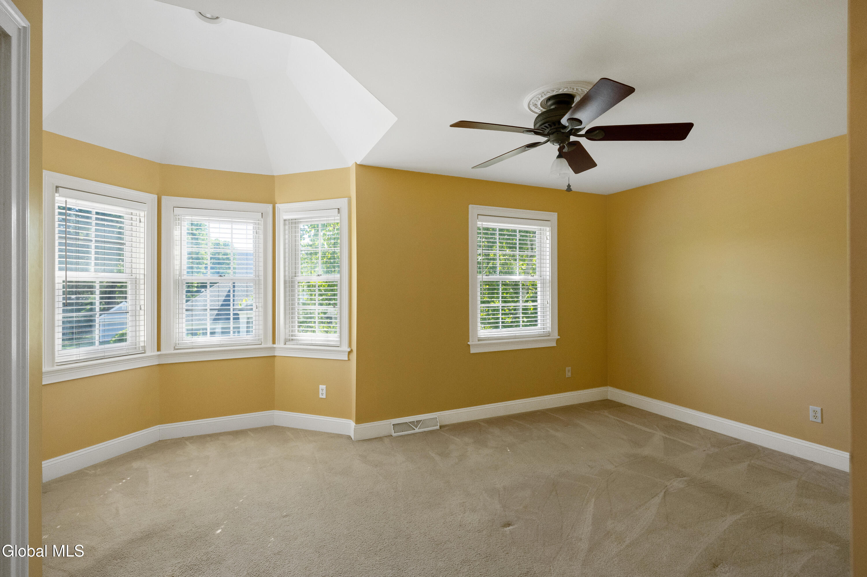 11 Thoroughbred Drive Saratoga Springs NY 12866