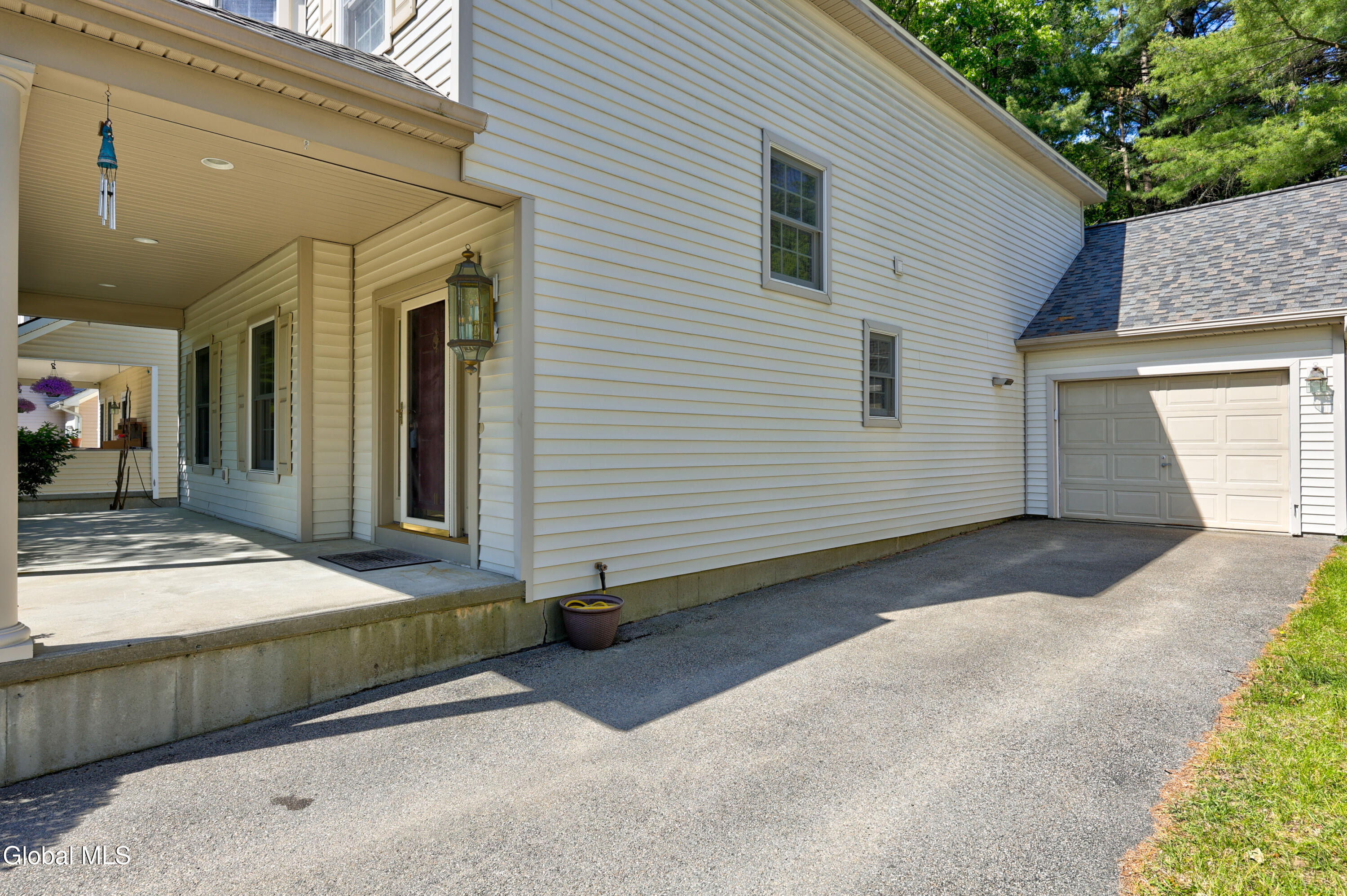 11 Thoroughbred Drive Saratoga Springs NY 12866