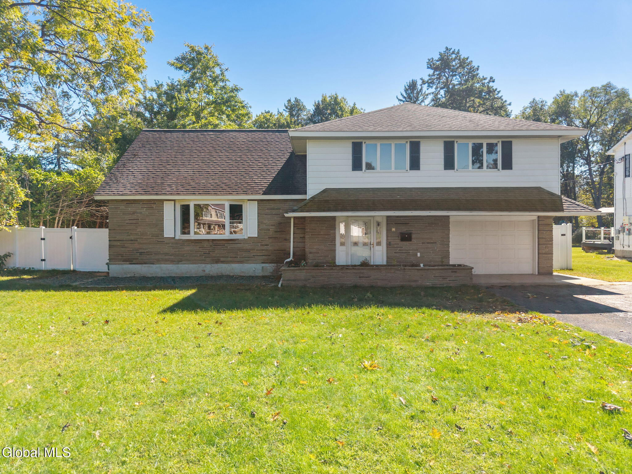 1029 Fairlane Road Schenectady NY 12306