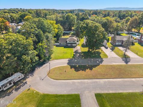 1029 Fairlane Road Schenectady NY 12306