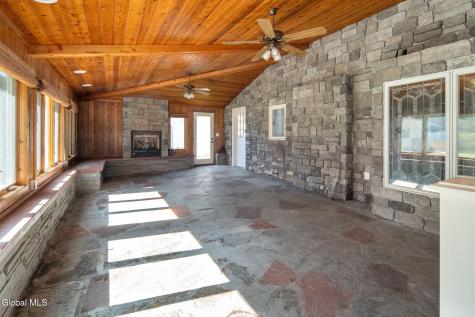 1029 Fairlane Road Schenectady NY 12306