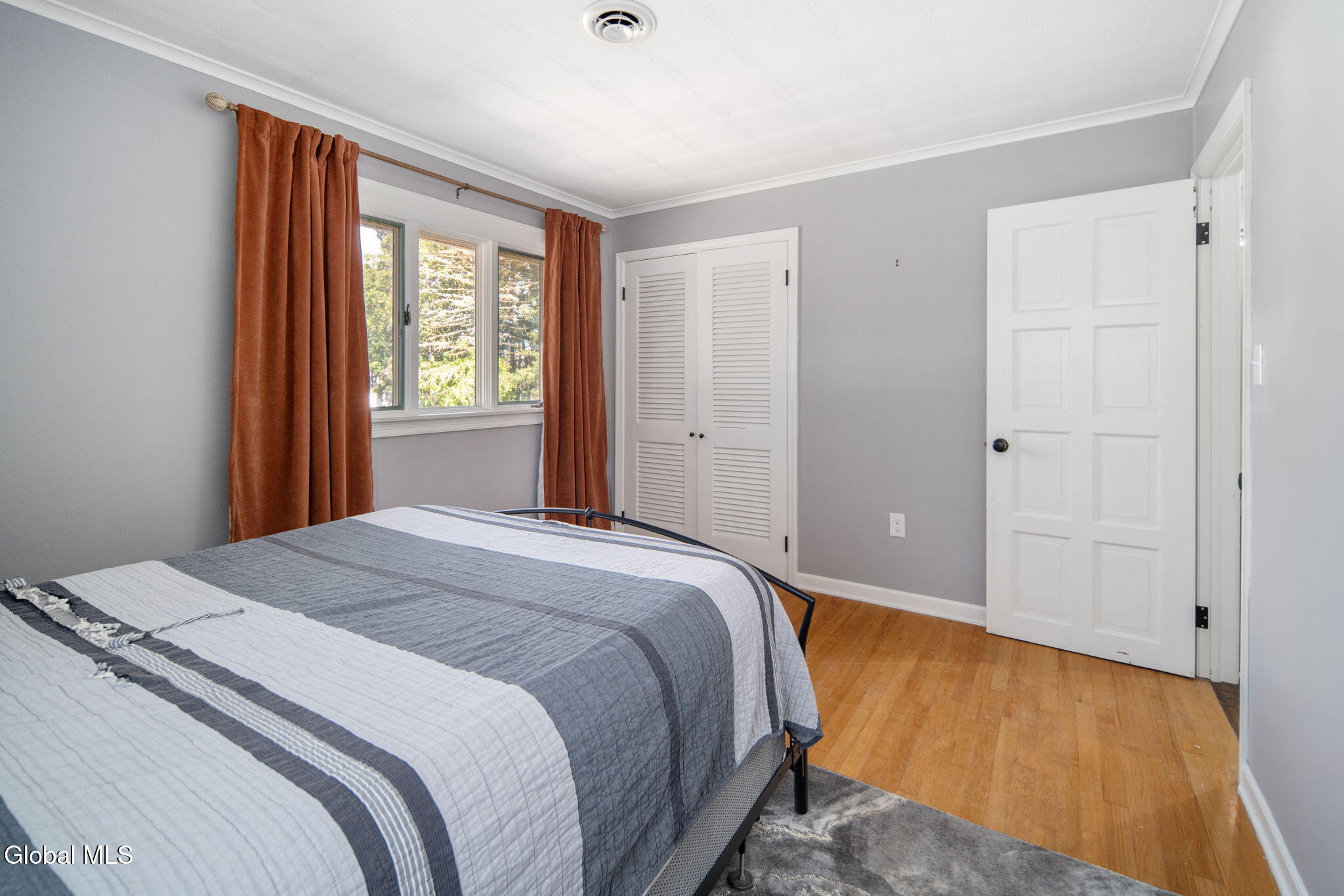 1029 Fairlane Road Schenectady NY 12306