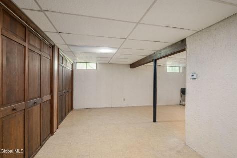 1029 Fairlane Road Schenectady NY 12306