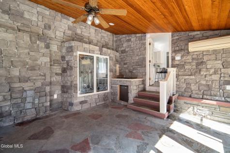 1029 Fairlane Road Schenectady NY 12306