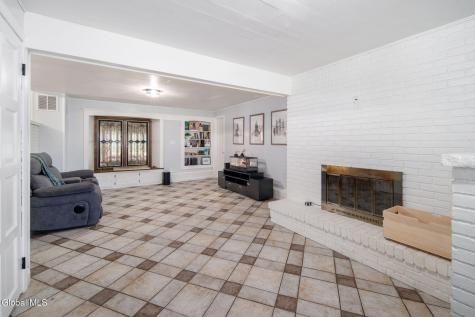 1029 Fairlane Road Schenectady NY 12306