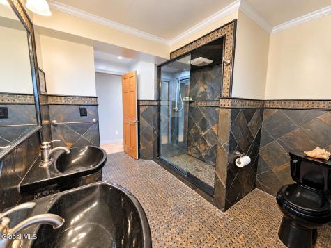 171 Tylutki Road Amsterdam NY 12010