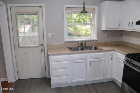 1 Holmes Court Albany NY 12209
