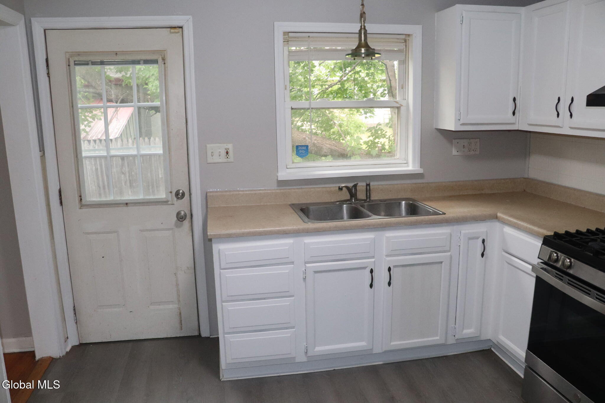 1 Holmes Court Albany NY 12209
