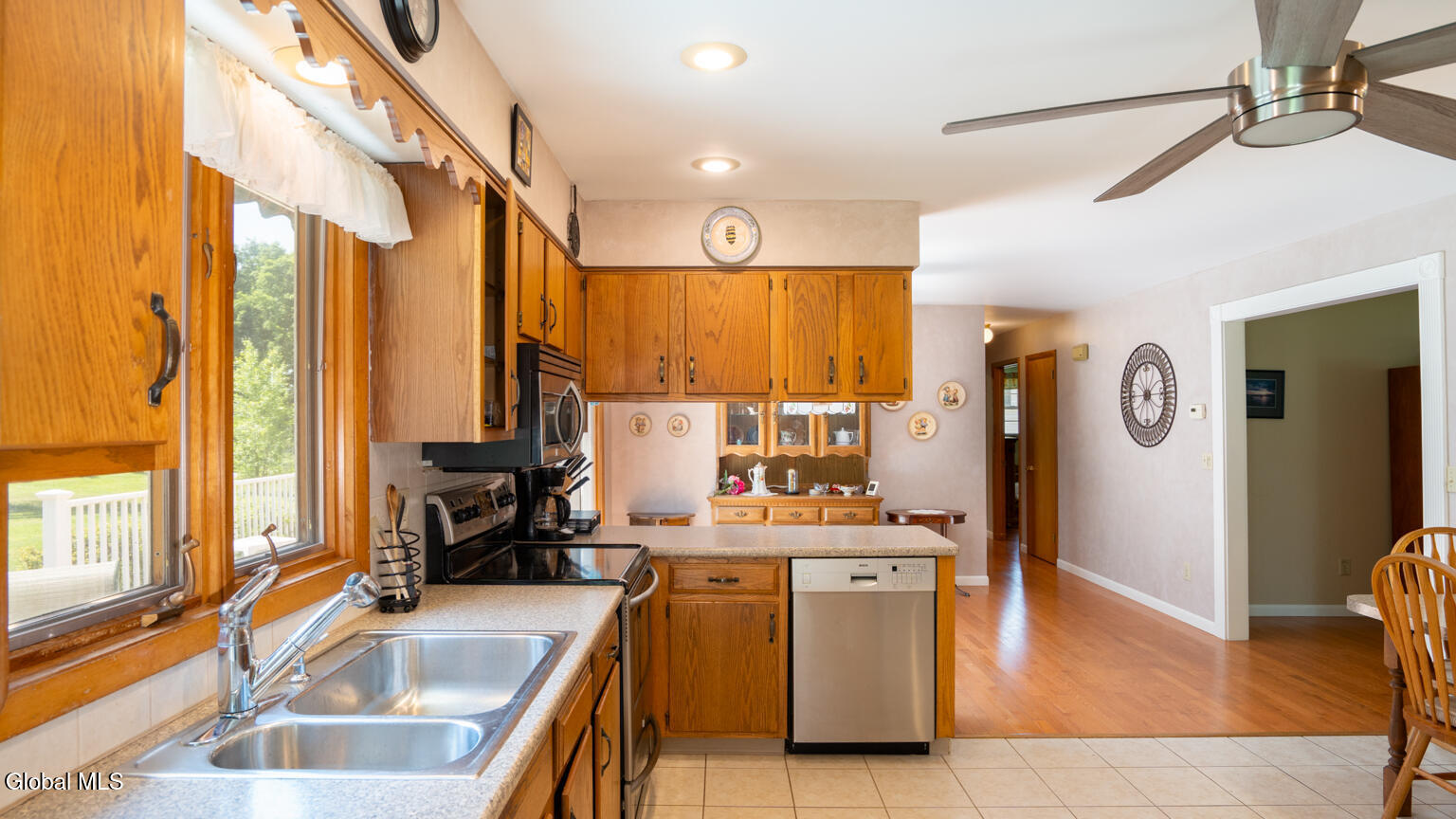 559 Bloomingrove Drive Rensselaer NY 12144